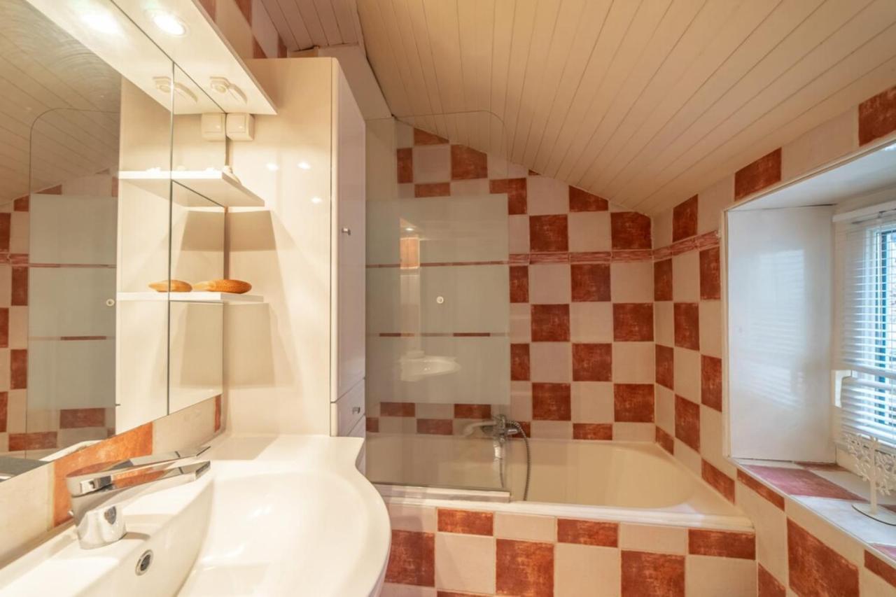 Apartment Classified 3 Stars Located In The Heart Of The Old Town Annecy Exterior photo